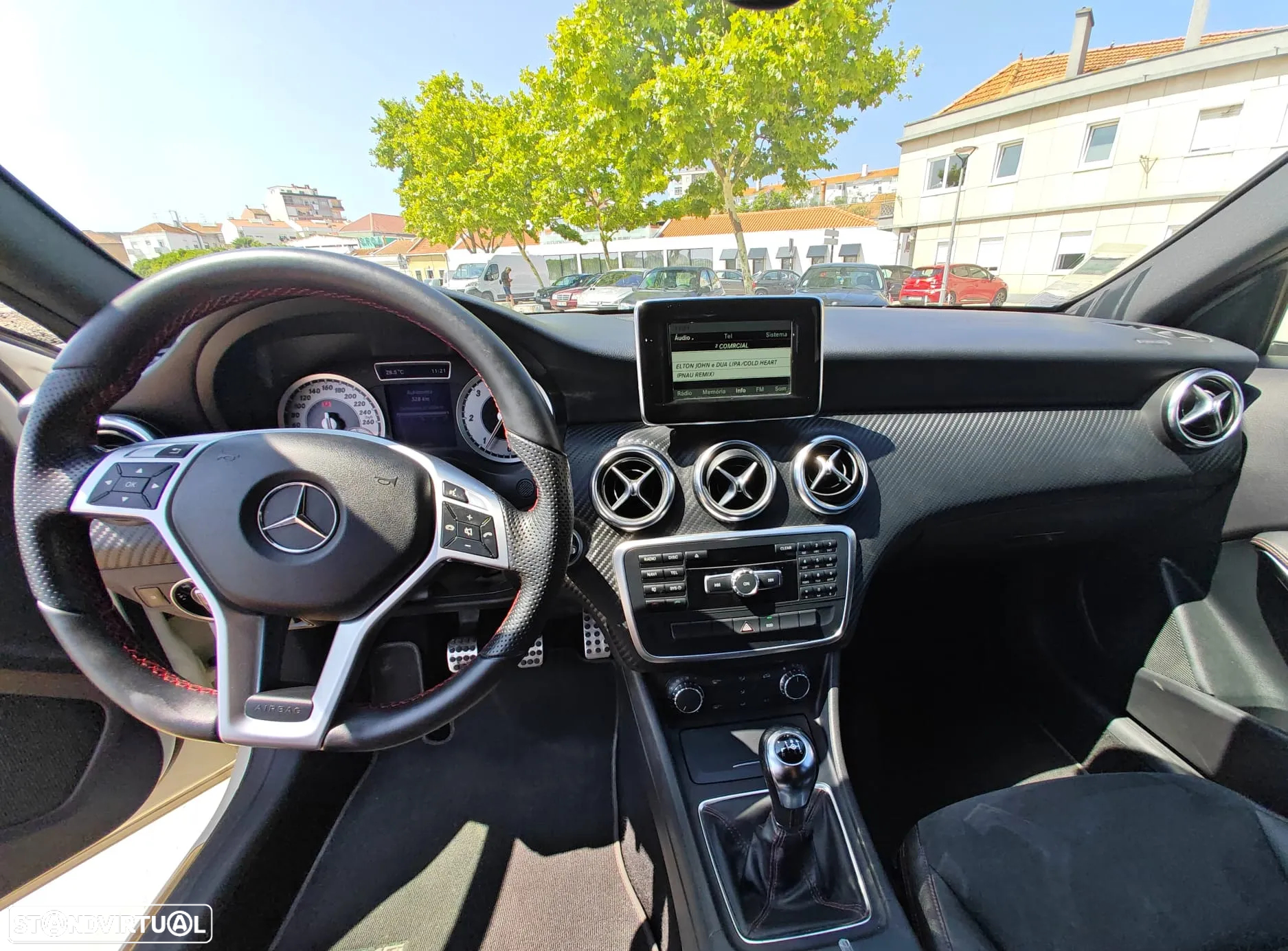 Mercedes-Benz A 200 CDi BE AMG Sport - 8