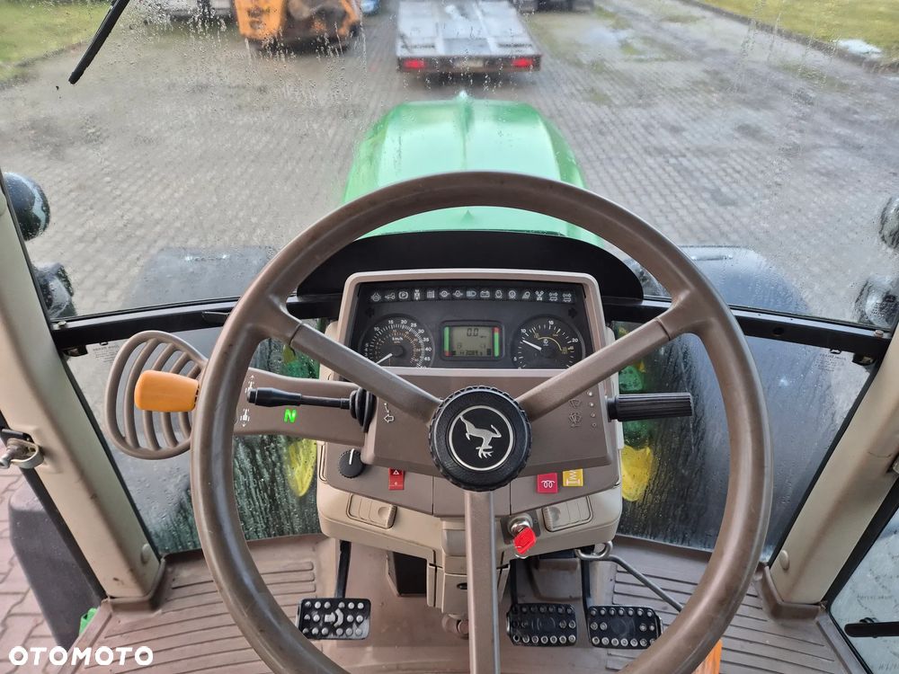 John Deere 6830, amortyzowana oś - 13