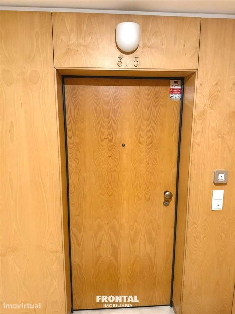 Apartamento T2 - Condomínio Fechado - Grande imagem: 2/31