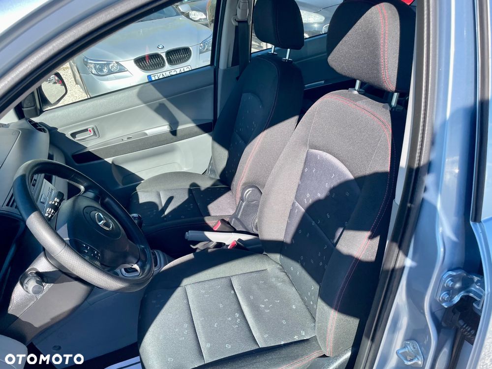 Mazda 2 1.4l Active - 27