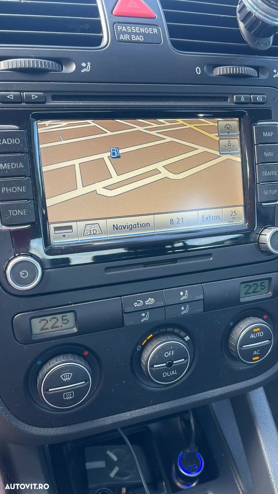 Volkswagen Jetta - 6