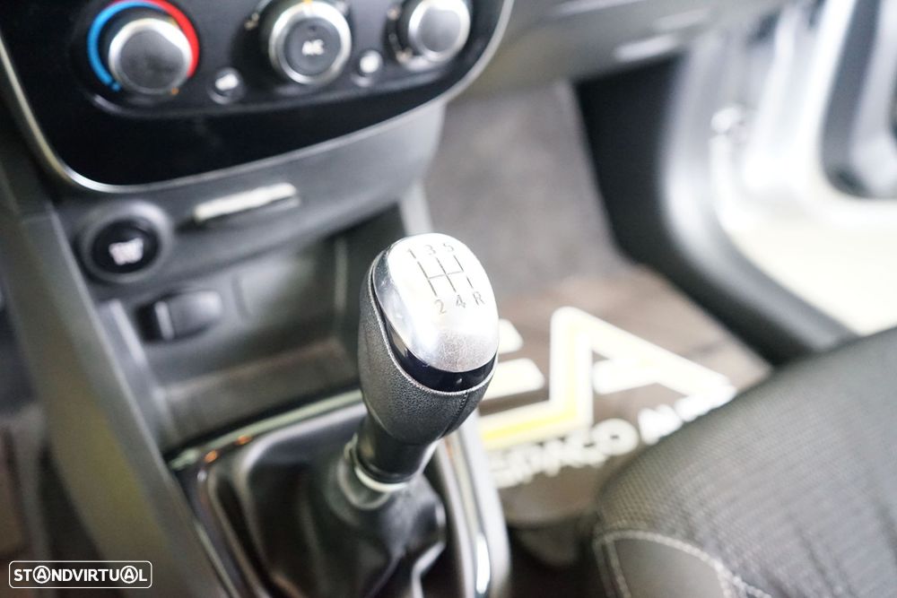 Renault Clio 1.5 dCi Zen - 27