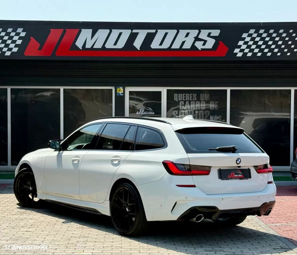 BMW 320 d Touring Pack Desportivo M Auto - 20