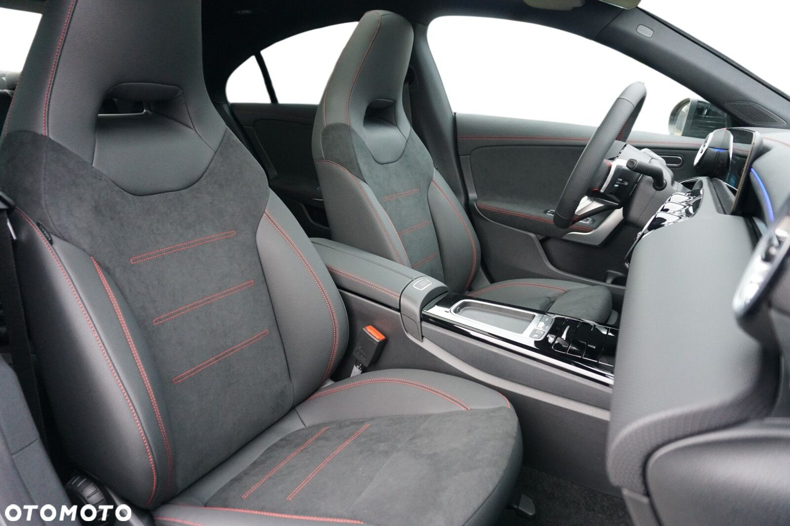 Mercedes-Benz CLA - 8