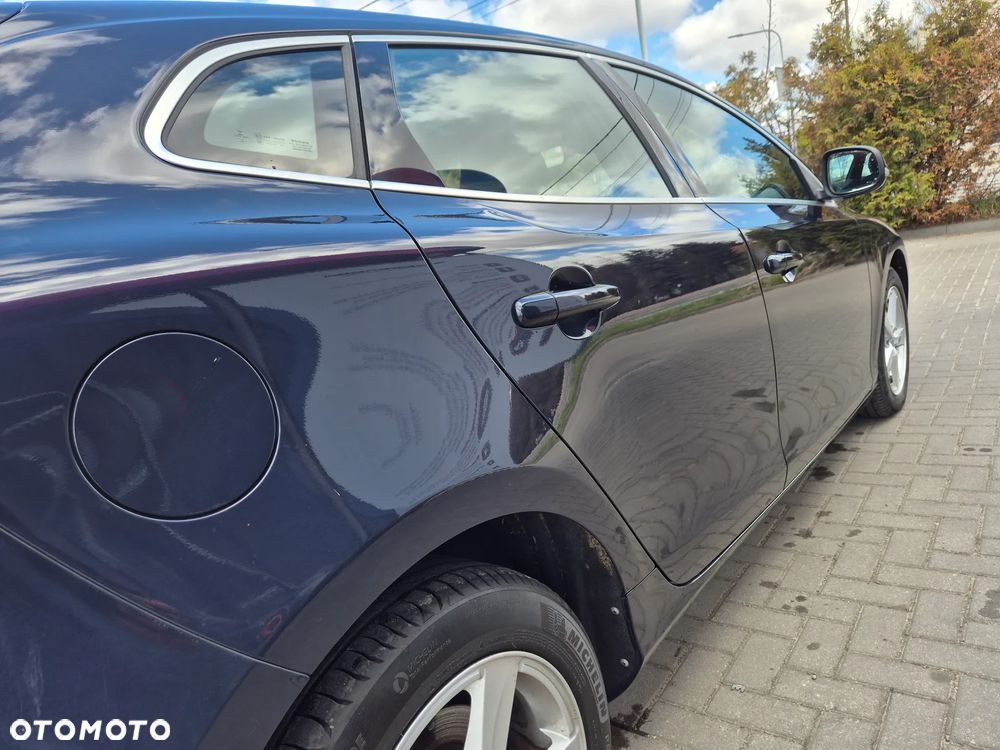 Volvo V40 D2 Momentum - 22