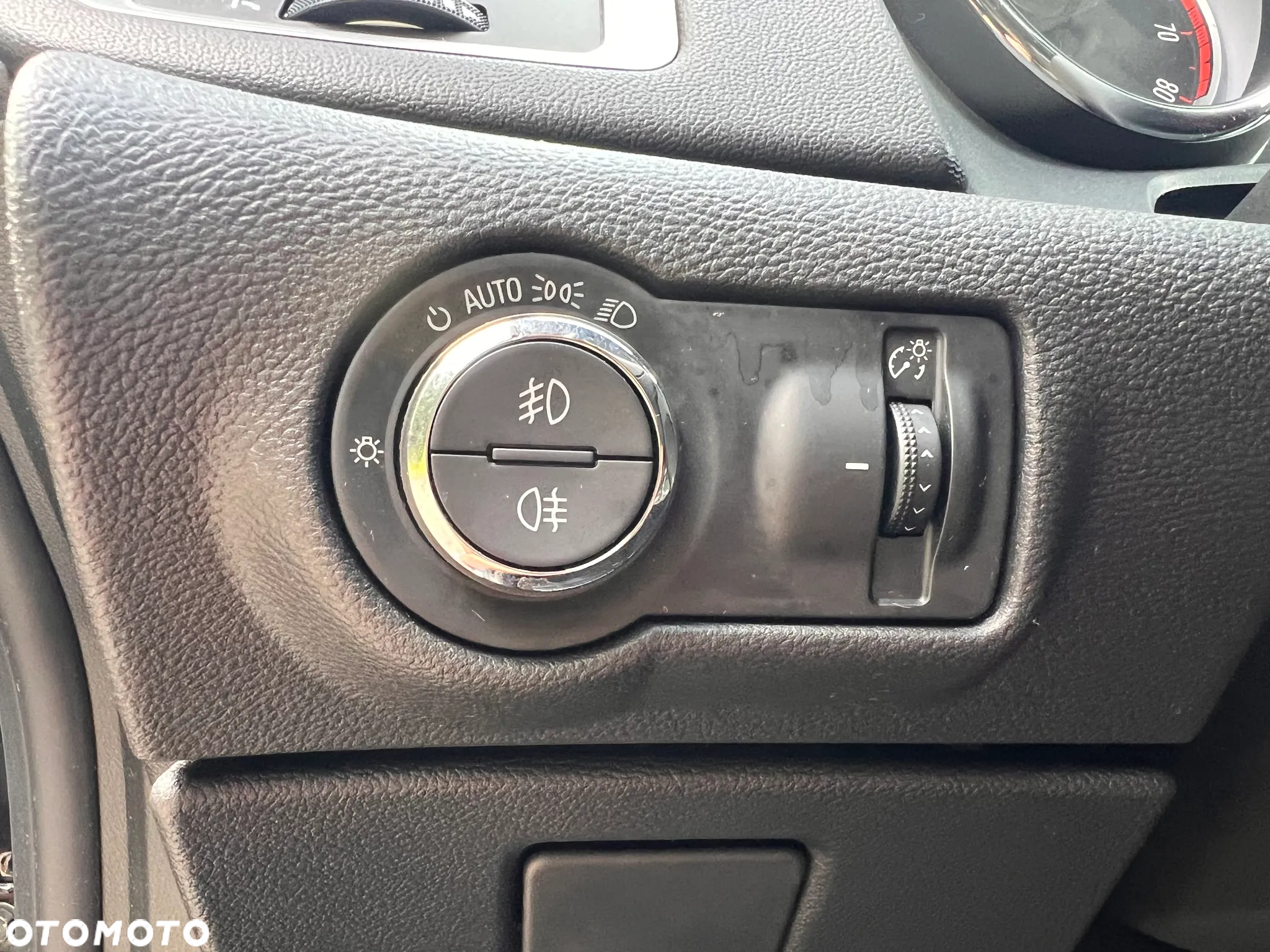 Opel Astra IV 1.4 T Sport - 30