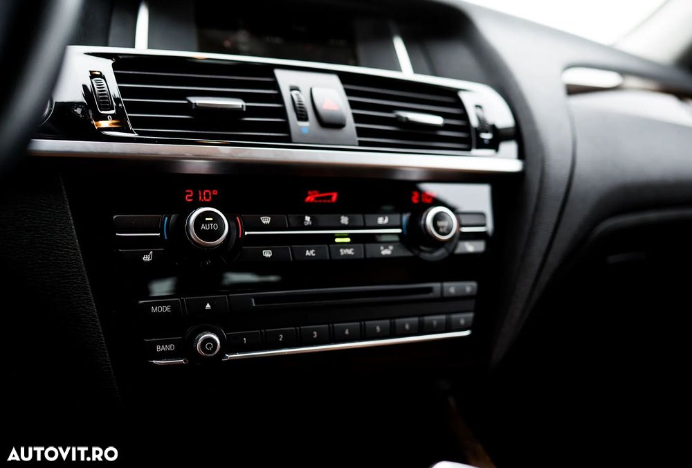 BMW X3 xDrive28i Aut. Advantage - 22