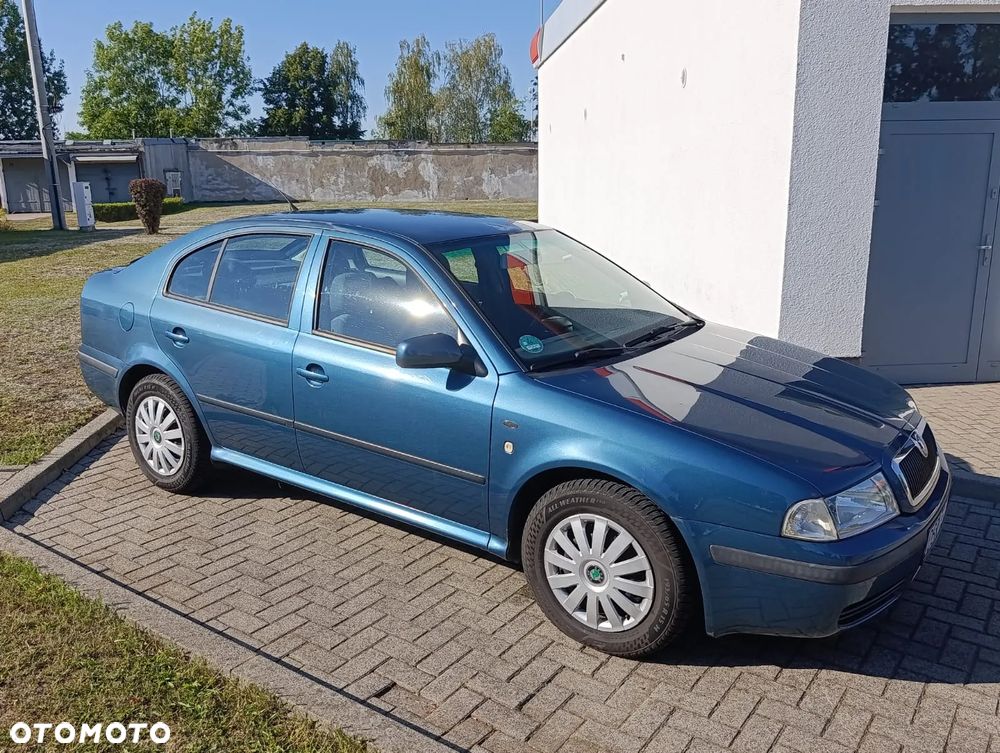 Skoda Octavia 1.8T Elegance - 2