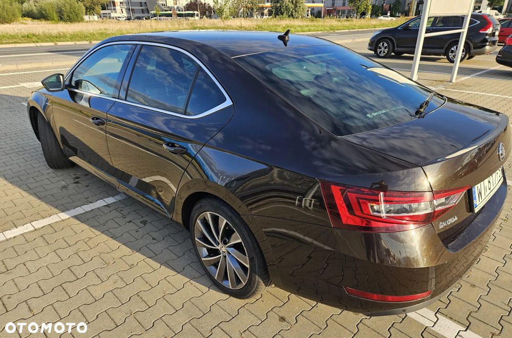 Skoda Superb 2.0 TDI L&K DSG - 4