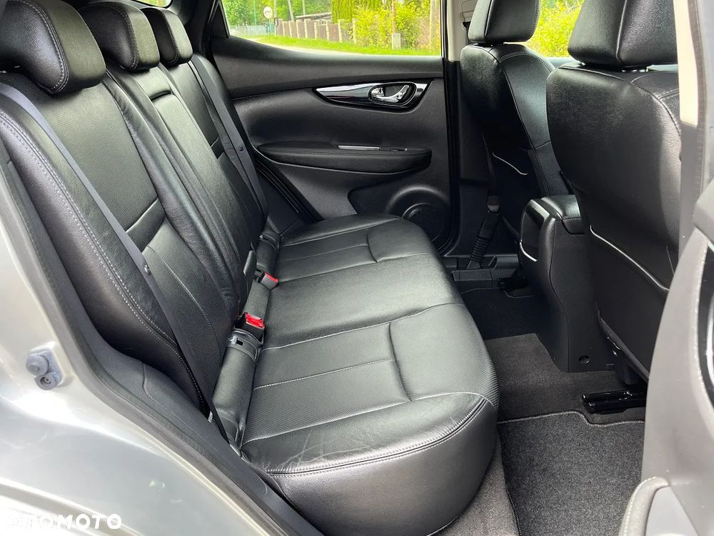 Nissan Qashqai 1.6 dCi Xtronic TEKNA+ - 17