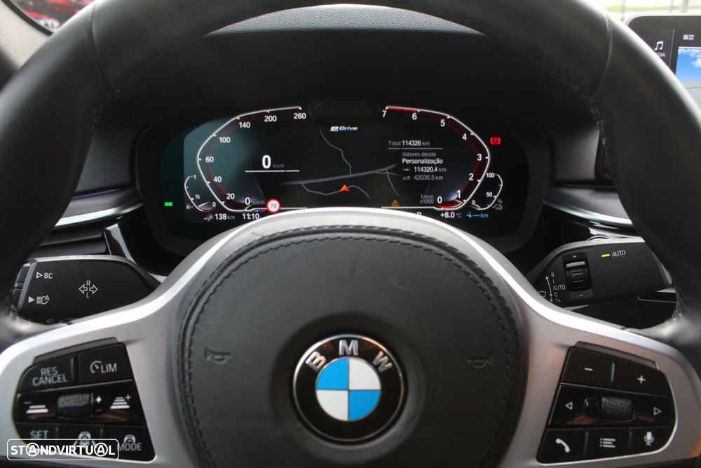 BMW 530 e Pack M - 17