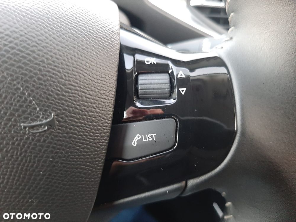 Peugeot 308 BlueHDi FAP 150 Stop&Start Active - 26