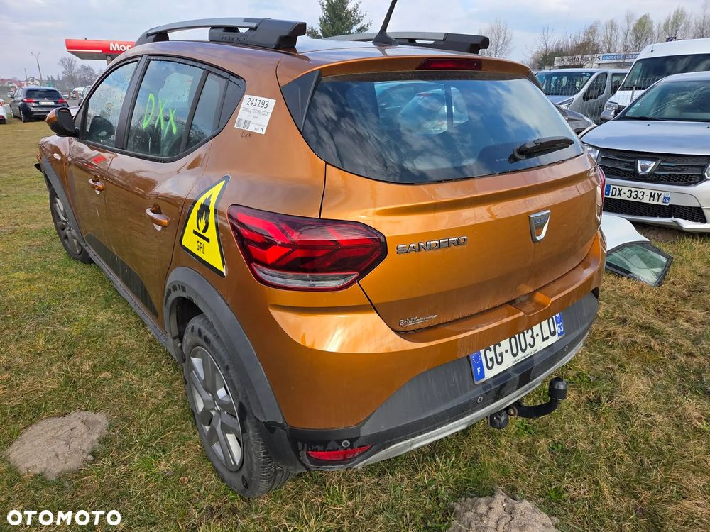 Dacia Sandero Stepway TCe 100 Celebration - 8