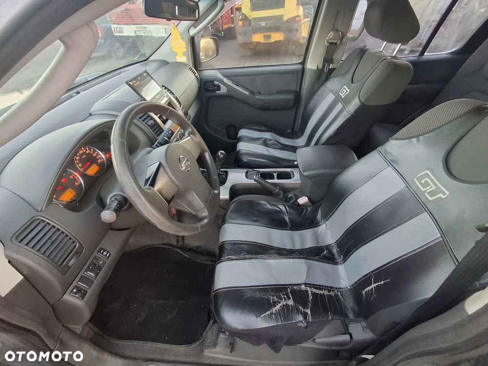 Nissan Pathfinder 2.5 DCi Comfort / XE - 6