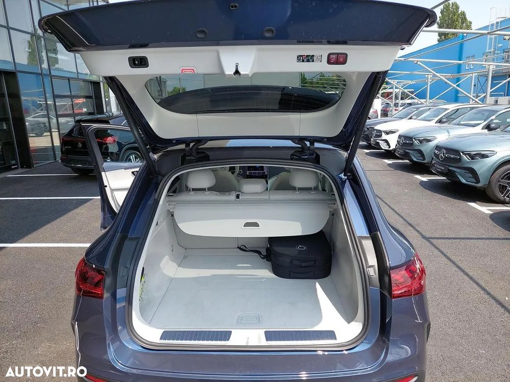 Mercedes-Benz EQE 350 4MATIC - 18