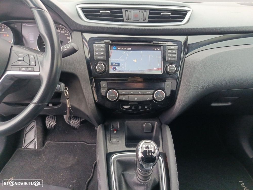 Nissan Qashqai 1.5 dCi N-Connecta - 11