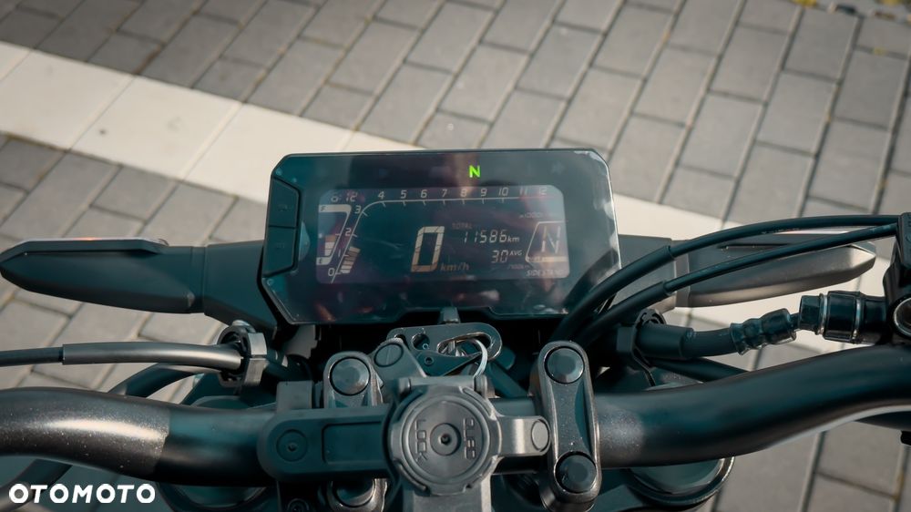 Honda CB - 11