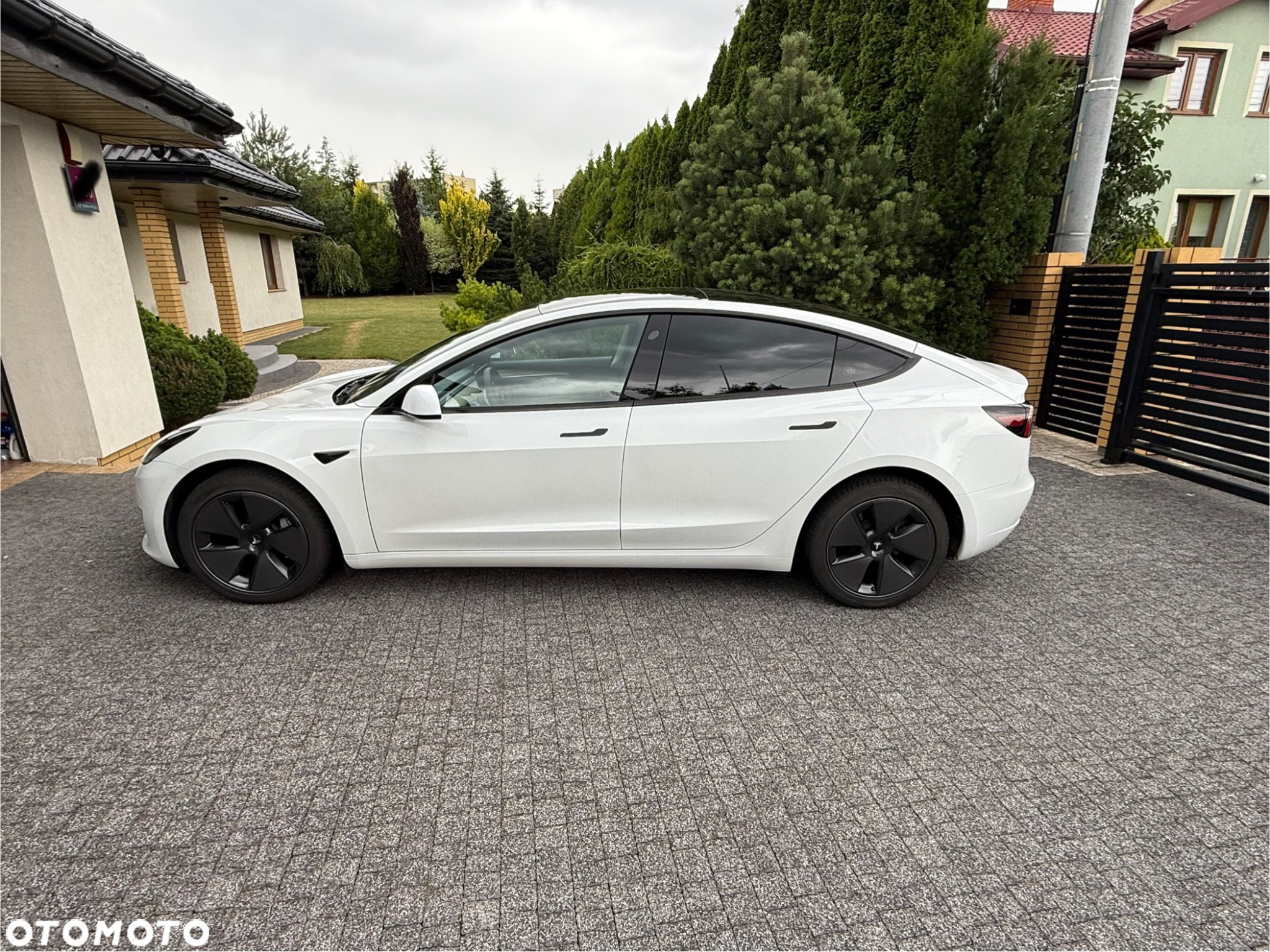 Tesla Model 3 Long Range RWD - 3