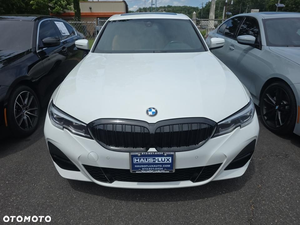 BMW Seria 3 330i xDrive M Sport - 2