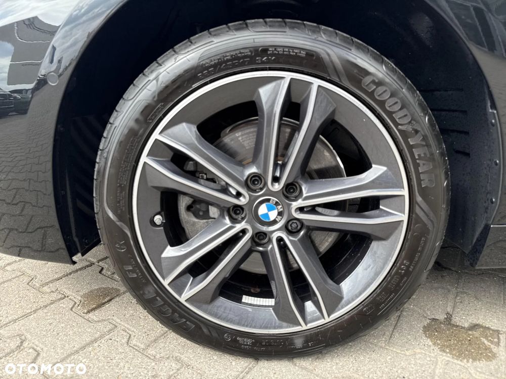 BMW Seria 2 218i - 9