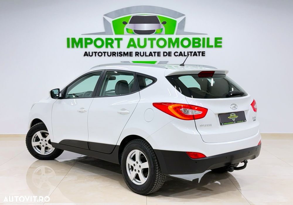 Hyundai ix35 1.7 CRDI 2WD blue Finale Silver - 13