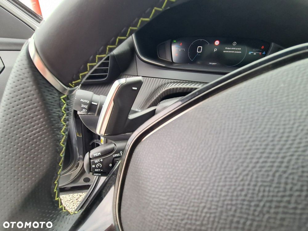 Peugeot 2008 PureTech 130 GT S&S EAT8 - 23