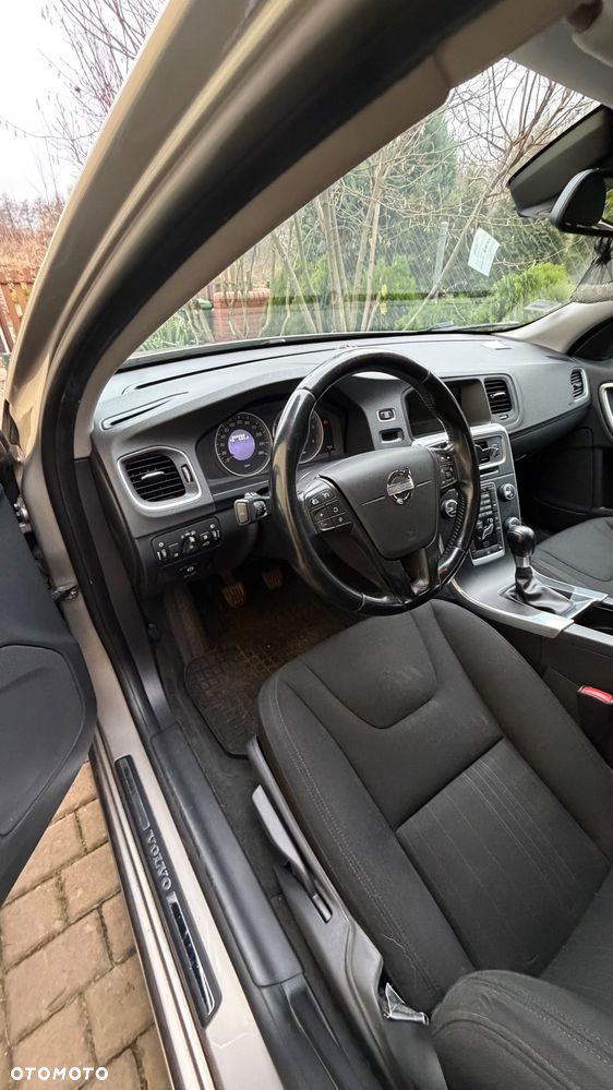 Volvo V60 DRIVe - 10