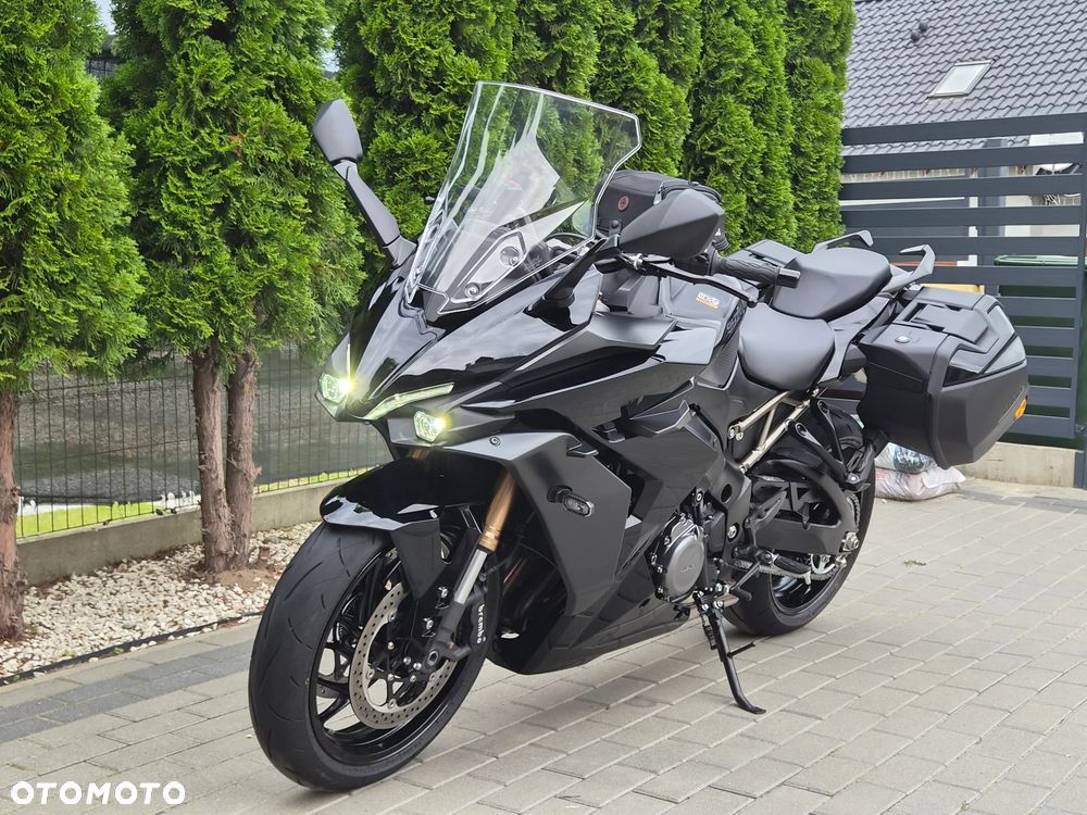 Suzuki GSX - 5