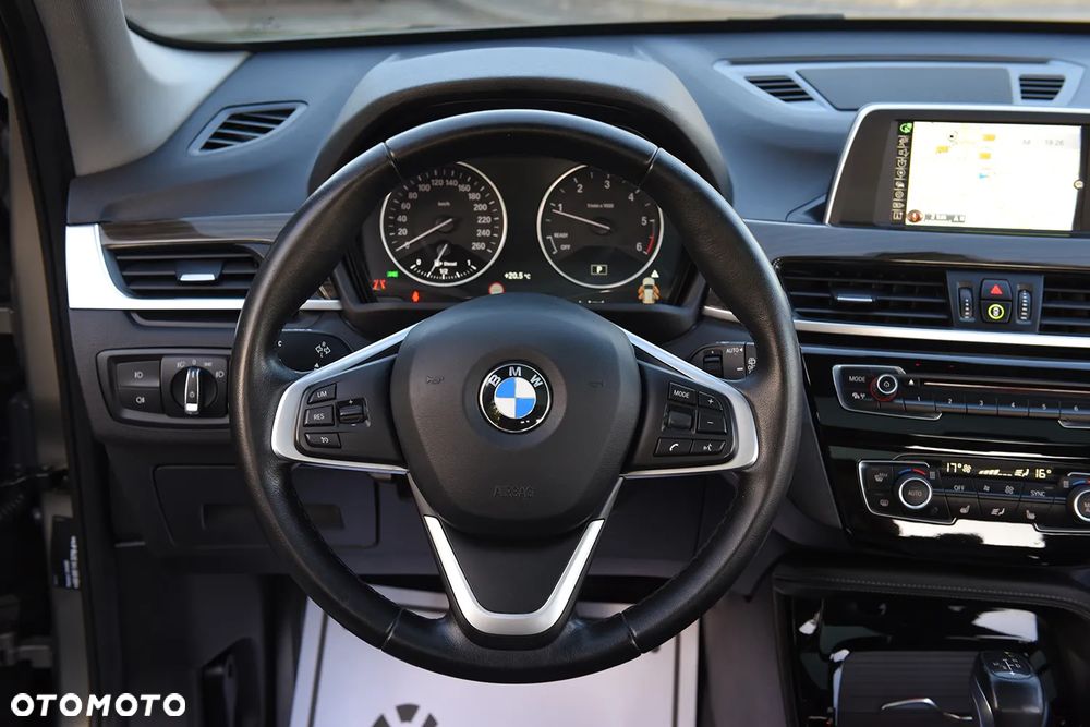 BMW X1 xDrive20d Sport Line - 35