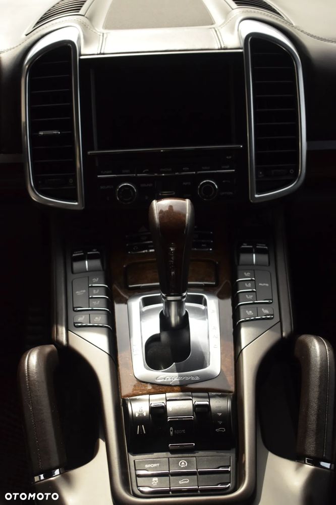 Porsche Cayenne Turbo Tiptronic S - 7