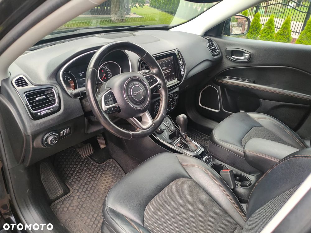 Jeep Compass 1.4 TMair Limited 4WD S&S - 26