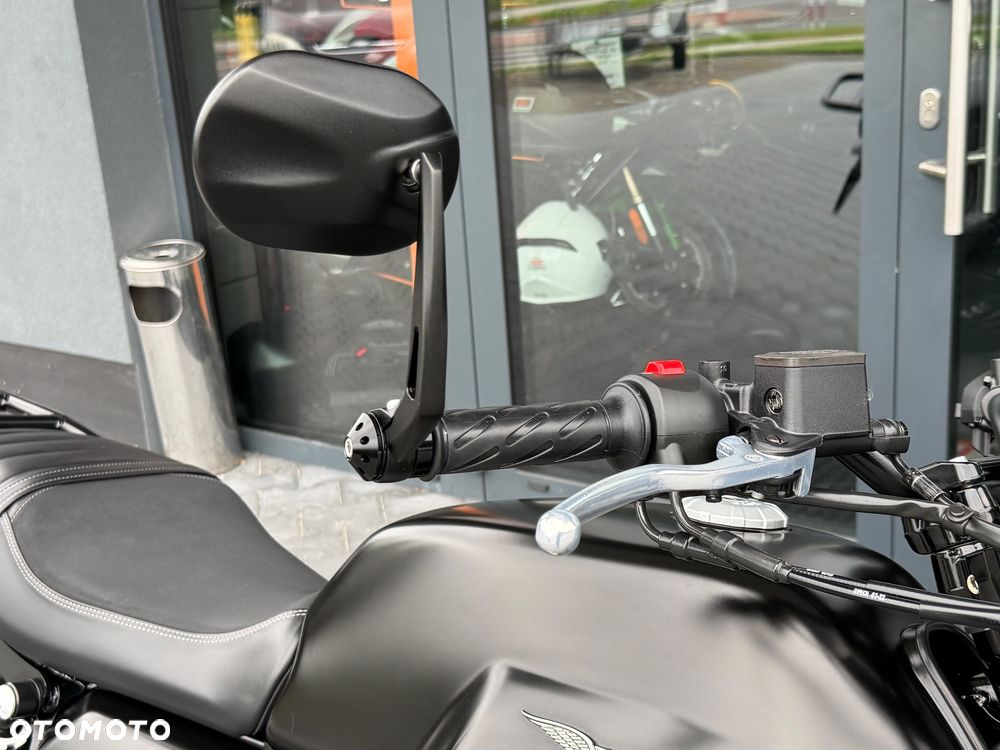 Moto Guzzi V7 - 16