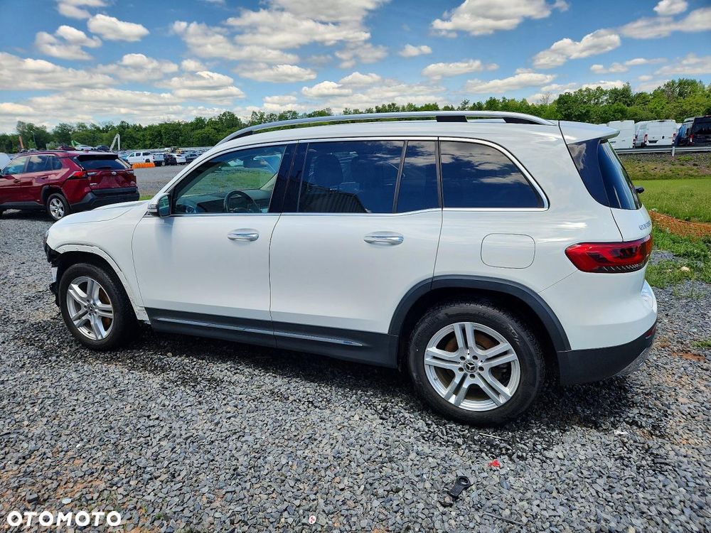Mercedes-Benz GLB - 3