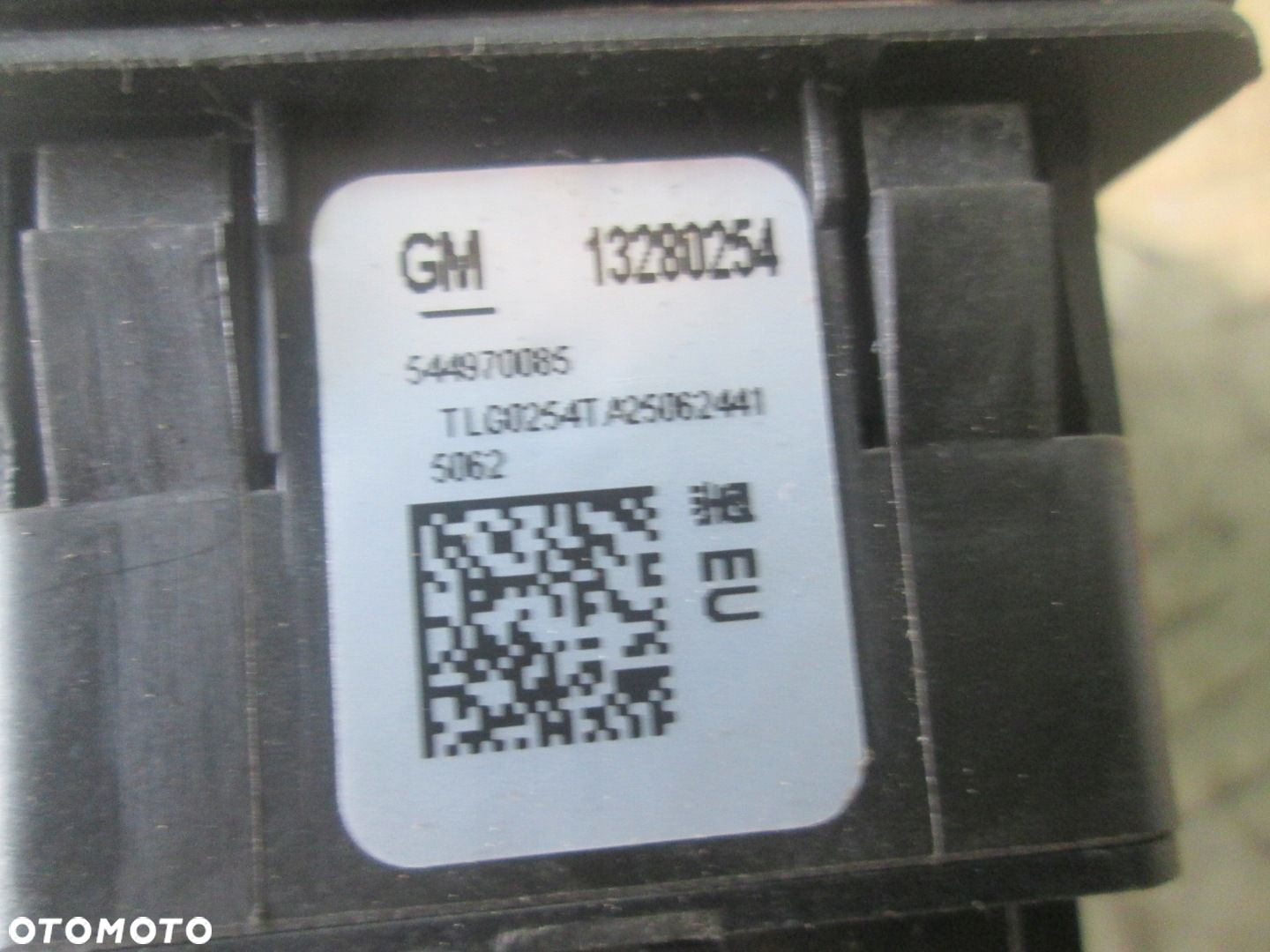 OPEL MOKKA GNIAZDO 230V 13280254 - 4