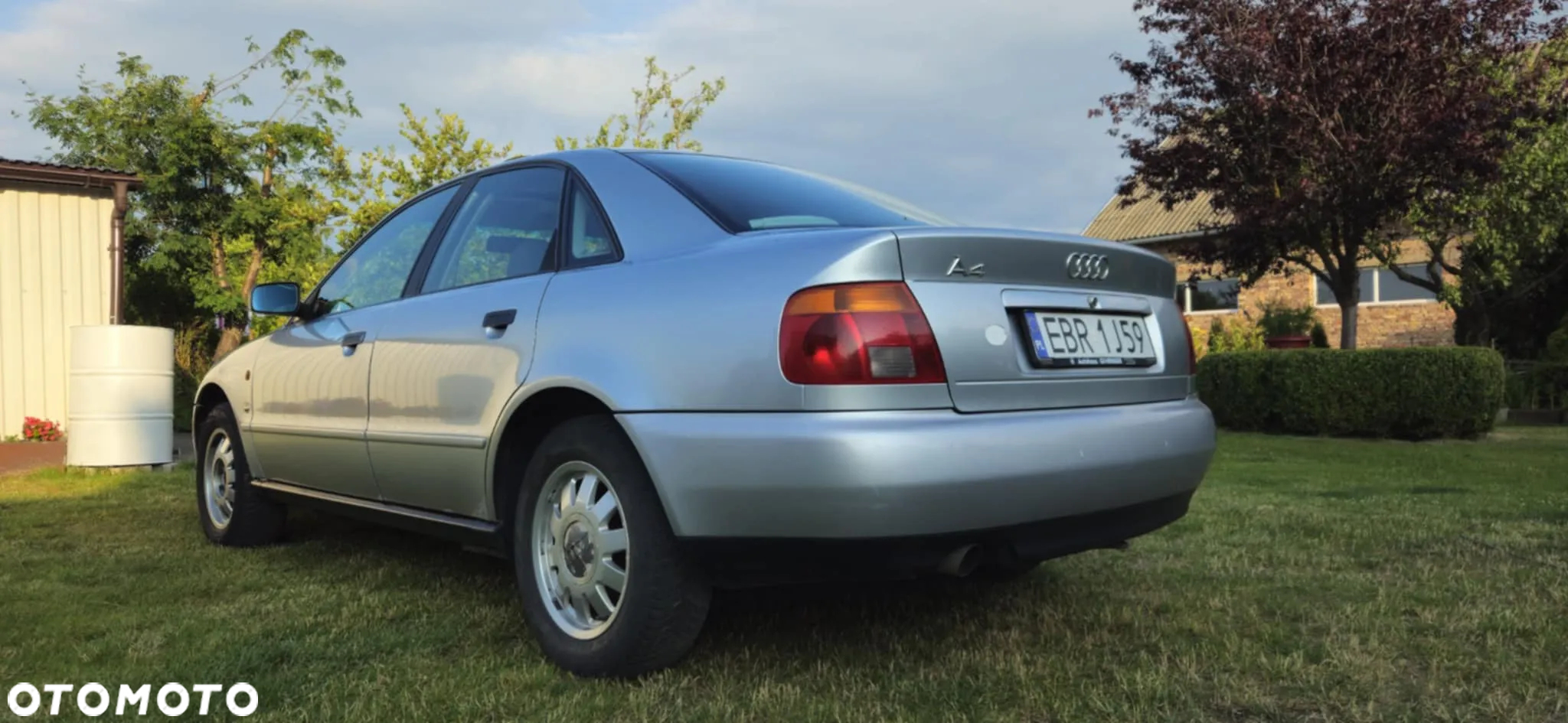 Audi A4 1.6 - 32