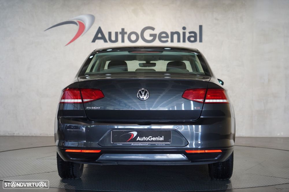 VW Passat 1.6 TDI Confortline - 5