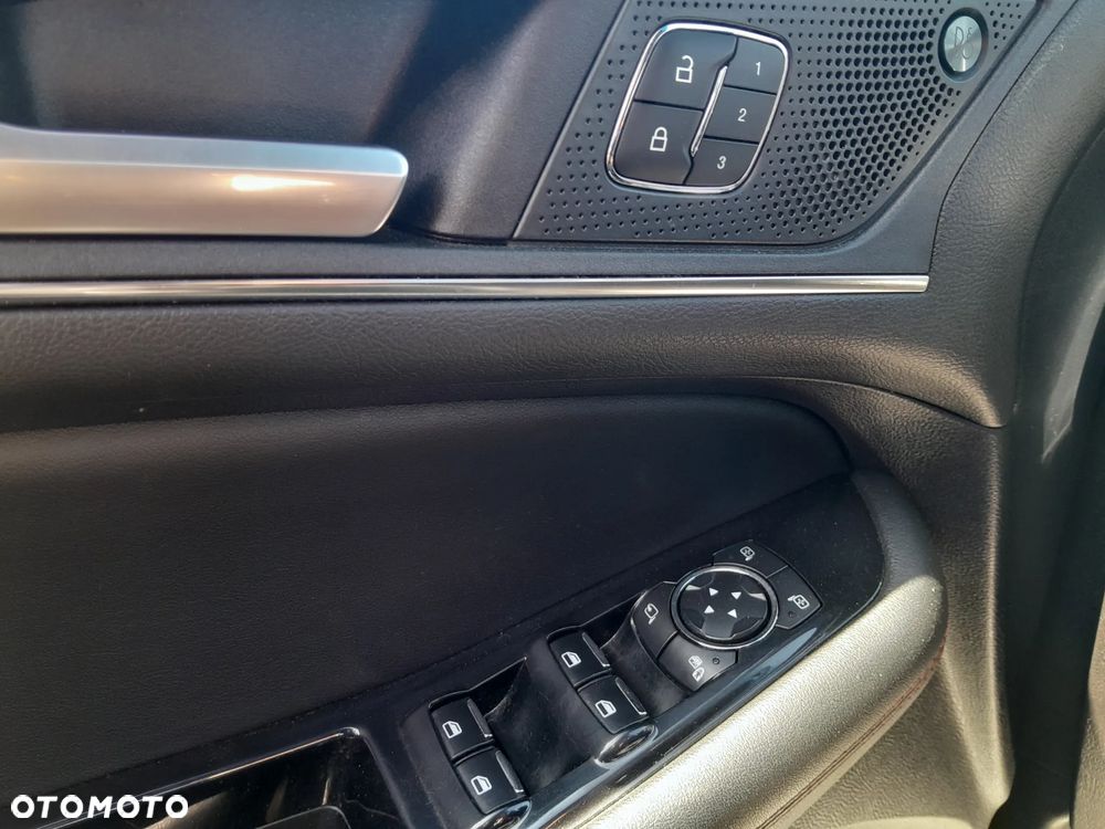 Ford Edge 2.0 EcoBlue Twin-Turbo 4WD ST-Line - 15