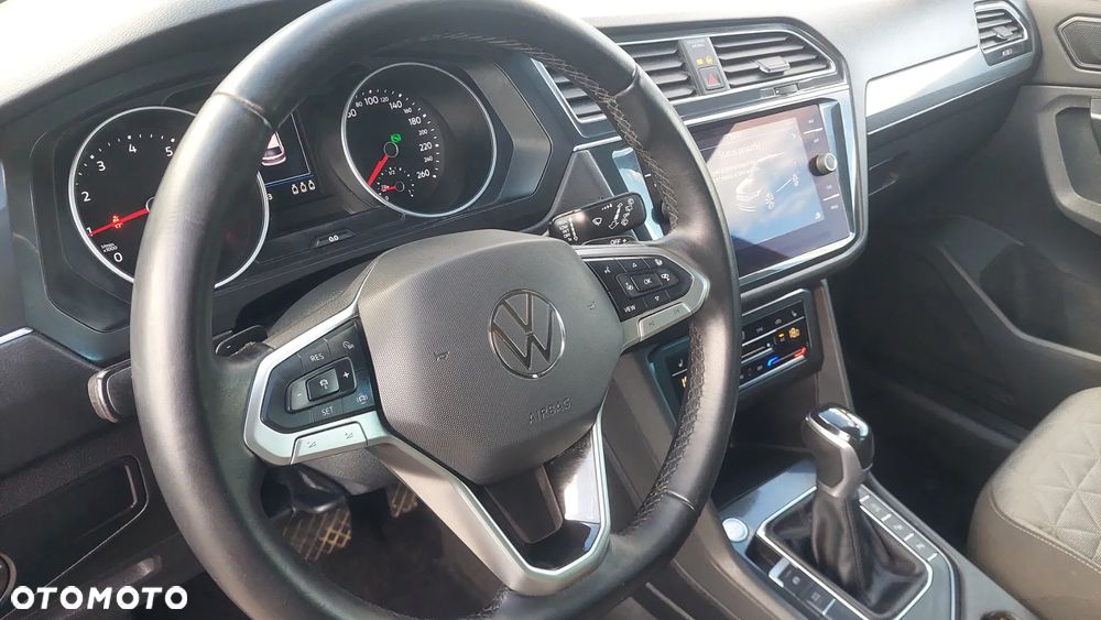 Volkswagen Tiguan - 33