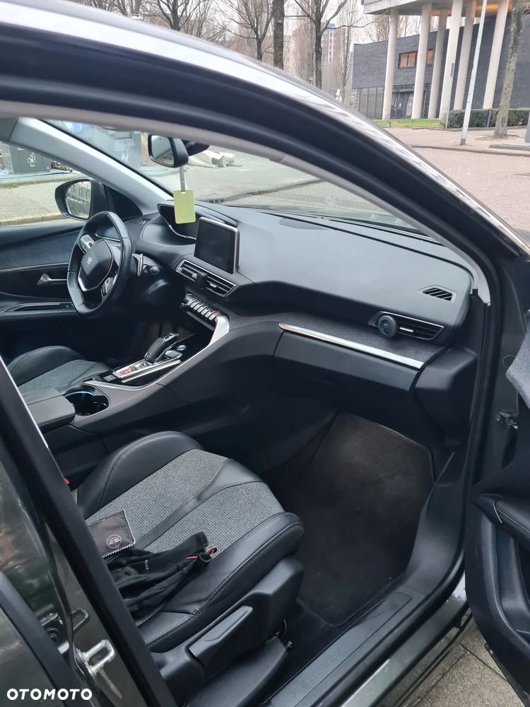 Peugeot 3008 1.6 BlueHDi Active S&S EAT6 - 31