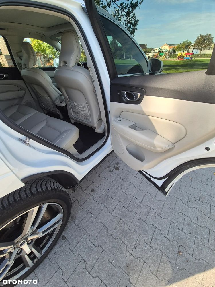 Volvo XC 60 T5 AWD Momentum - 13