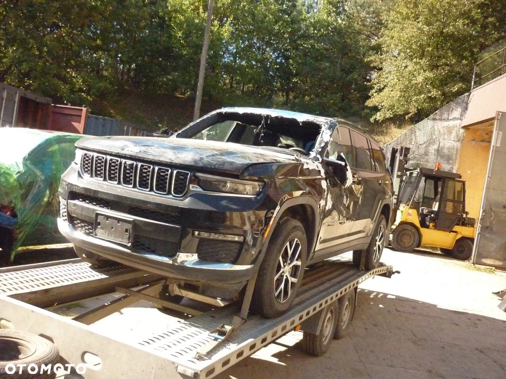 Jeep Grand Cherokee - 1