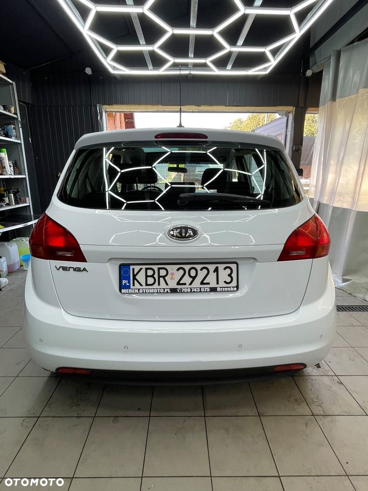 Kia Venga 1.4 CVVT Titanium Collection - 12