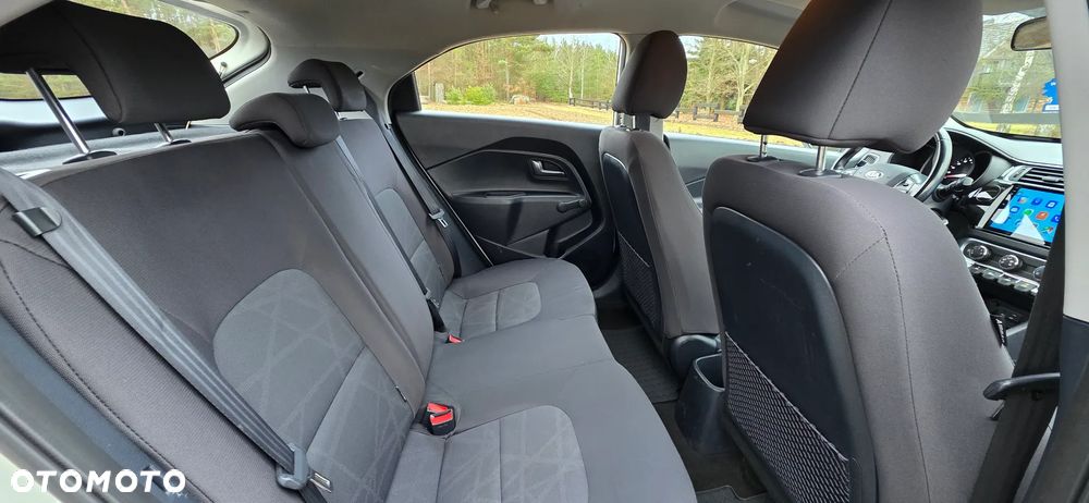 Kia Rio 1.2 L - 20