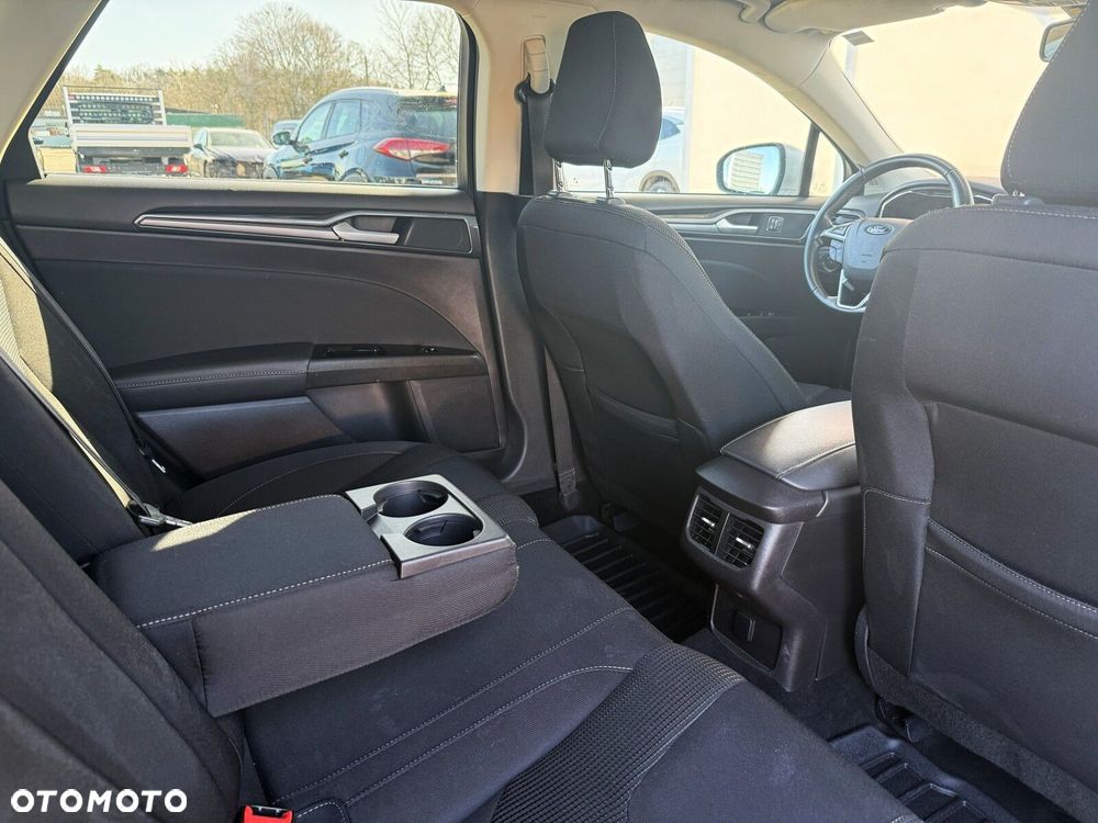 Ford Mondeo 2.0 EcoBlue Titanium - 32