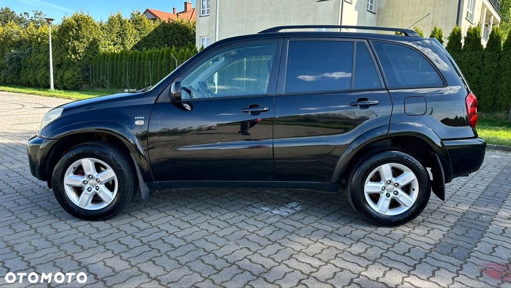 Toyota RAV4 2.0 VVT-i 4x4 - 2