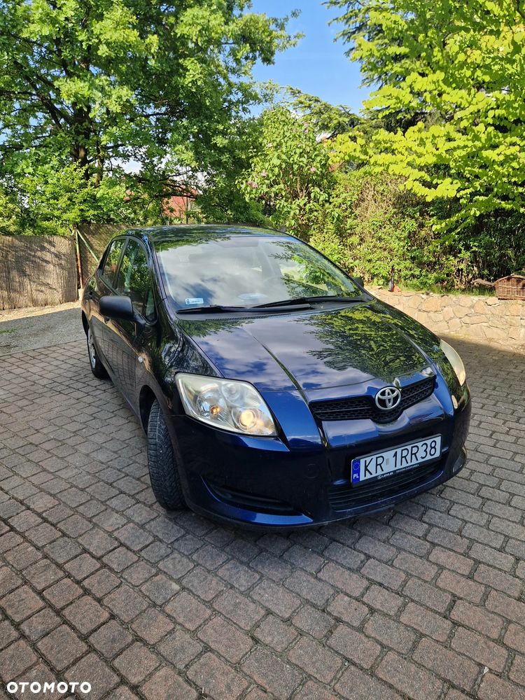 Toyota Auris - 1