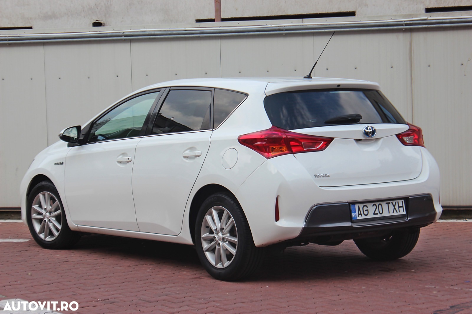 Toyota Auris 1.8 L VVT-i Hybrid Luna - 4