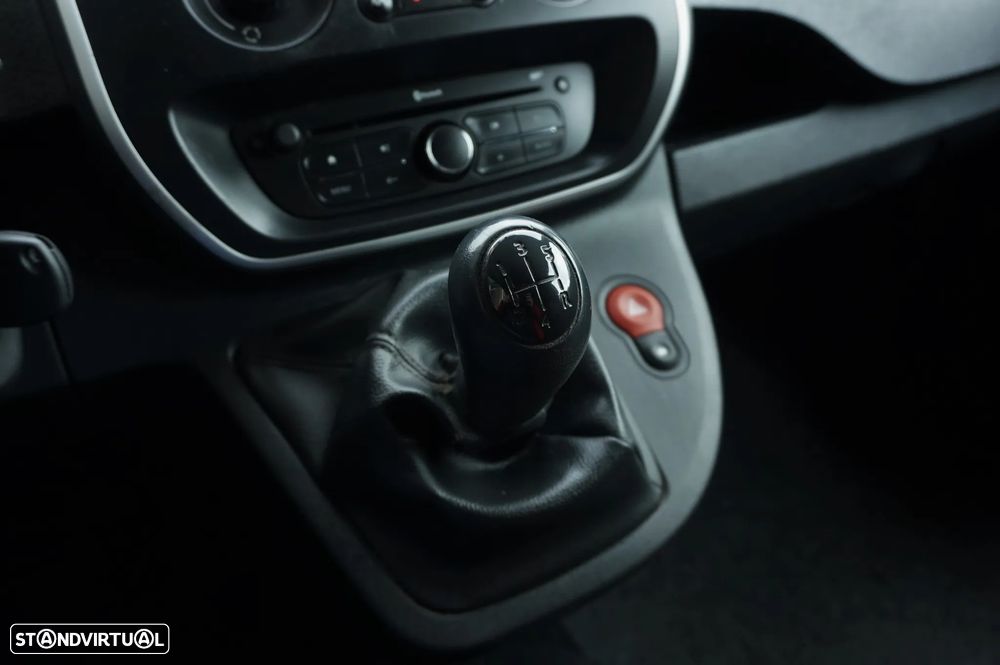 Renault Kangoo MAXI 1.5 DCI 3L IVA DEDUTIVEL - 32