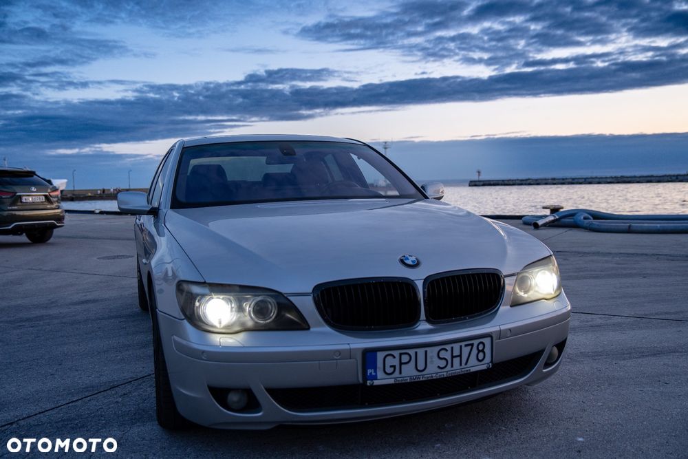 BMW Seria 7 - 8