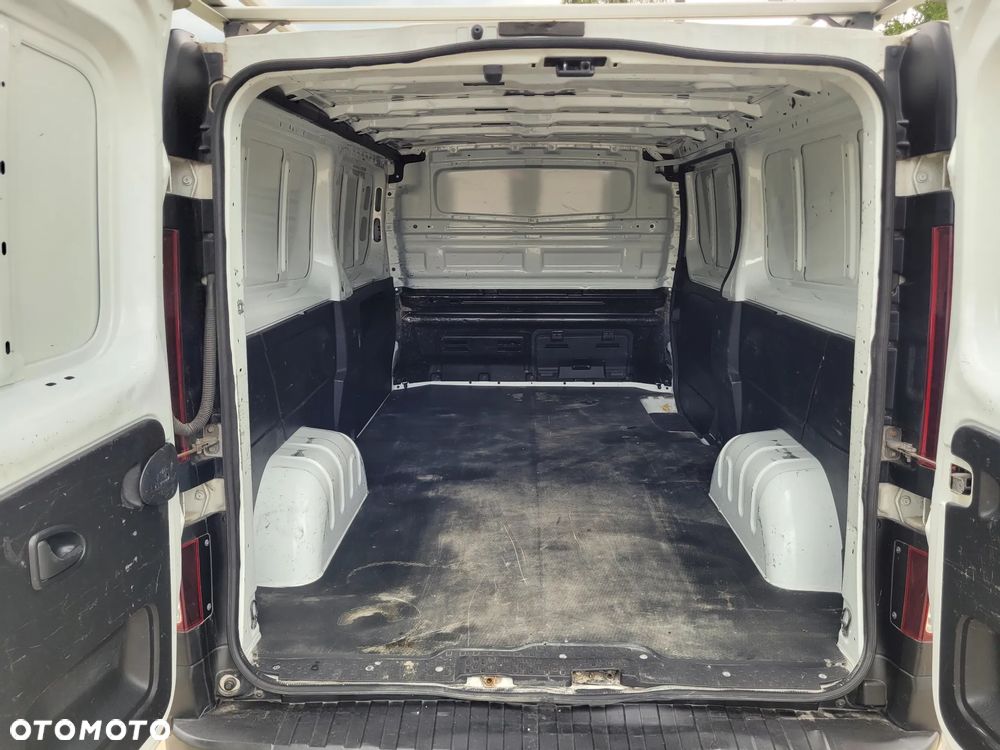 Opel Vivaro - 12